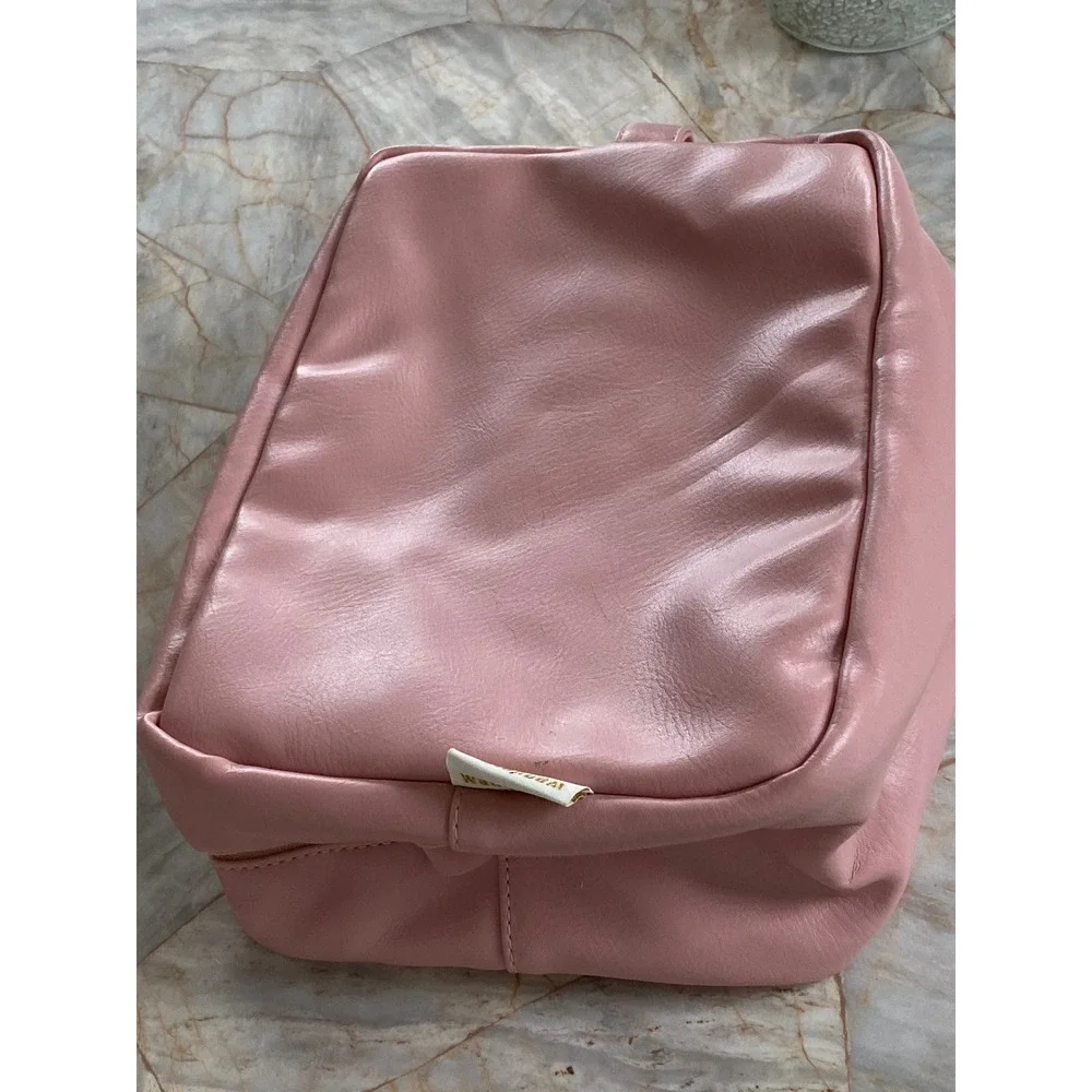 Wandering Nature Pink Vegan Leather Travel Cosmetic Makeup Bag Pouch Gold Zipper